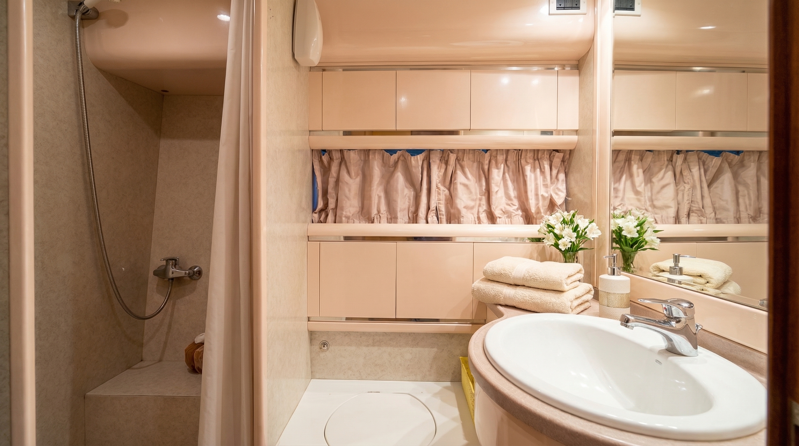 Astondoa 53 GLX — photo 15 of 25