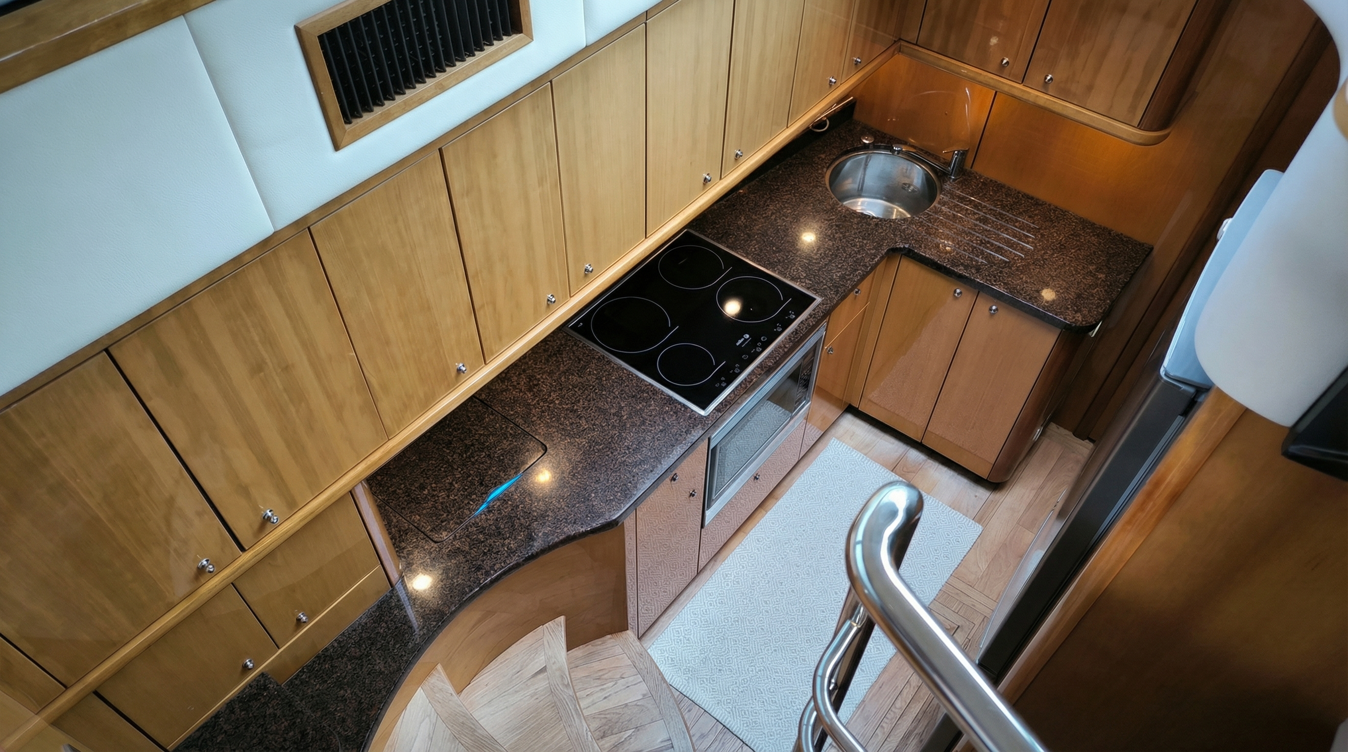 Sunseeker Manhattan 50 — photo 11 of 18