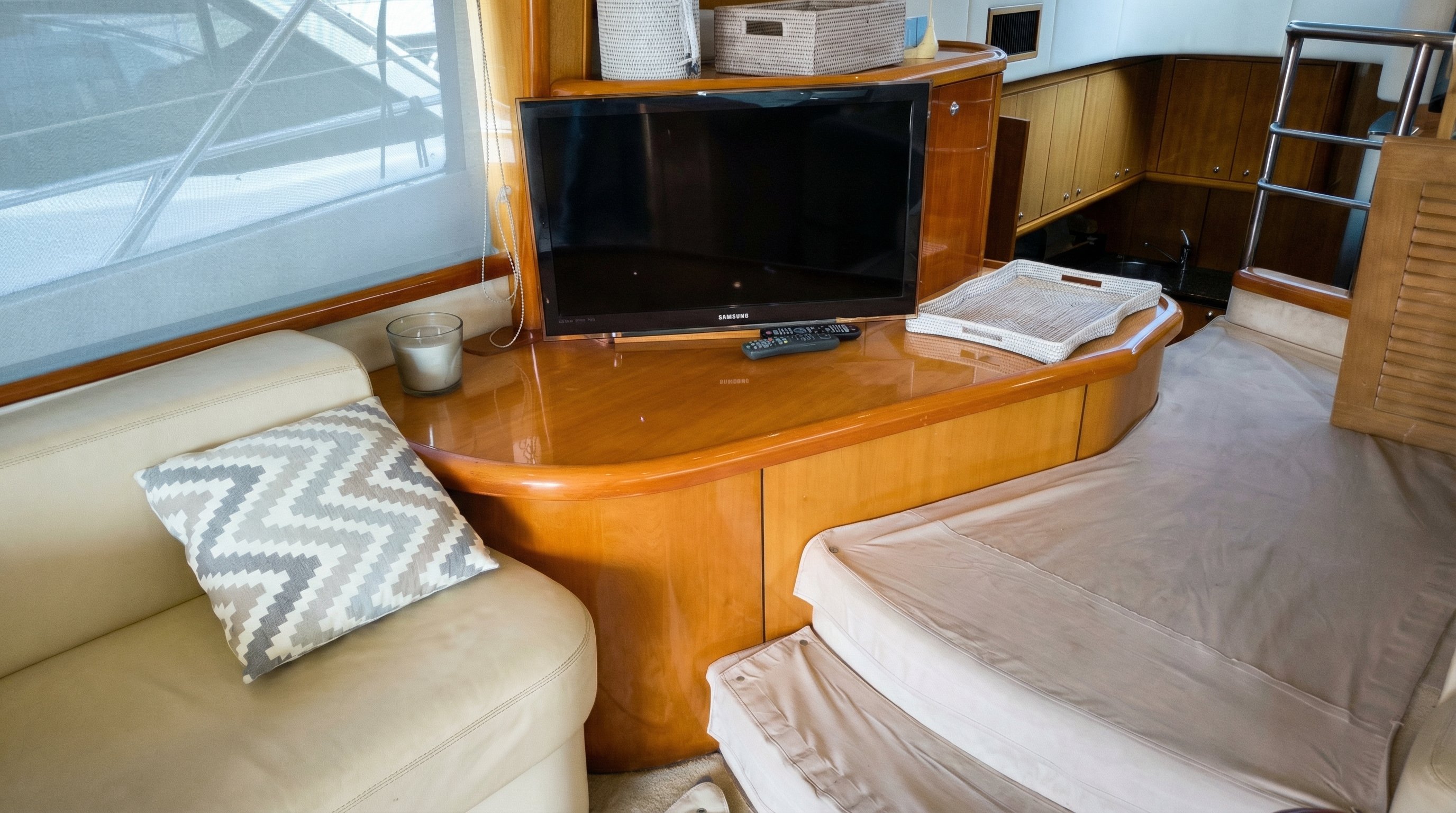 Sunseeker Manhattan 50 — photo 13 of 18